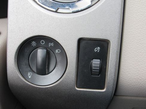 Used 2009 Ford F250 XL AWD/4WD image 19