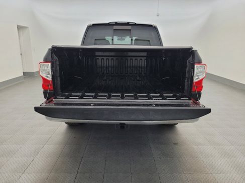 Used 2017 Nissan Titan SV RWD image 29