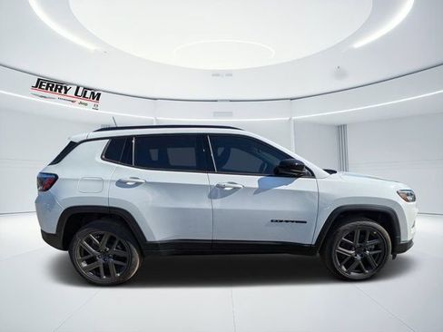New 2026 Jeep Compass Latitude w/ Sun and Sound Group AWD/4WD image 2