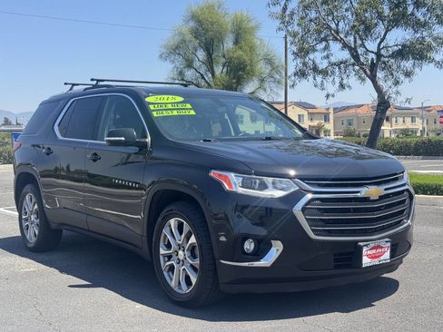 Used 2018 Chevrolet Traverse LT FWD image 1