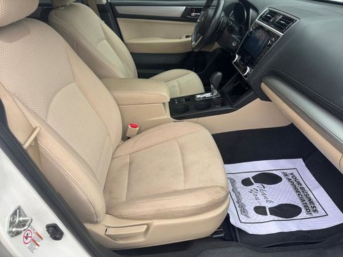 Used 2019 Subaru Outback 2.5i Premium w/ Popular Package #2 AWD/4WD image 13