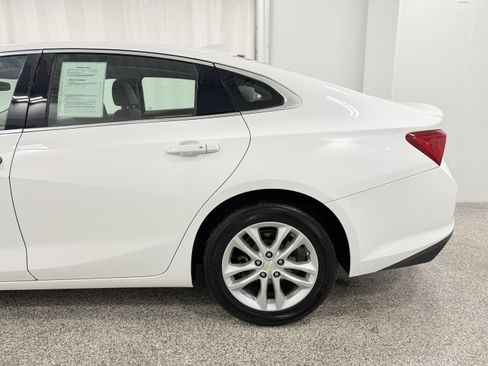 Used 2018 Chevrolet Malibu LT image 5