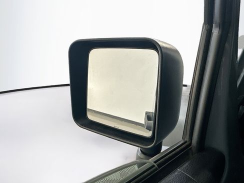 Used 2015 Jeep Wrangler Sport AWD/4WD image 30