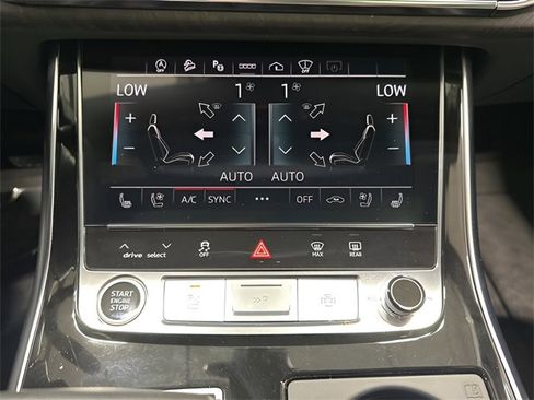 Used 2023 Audi Q7 3.0T Prestige image 25