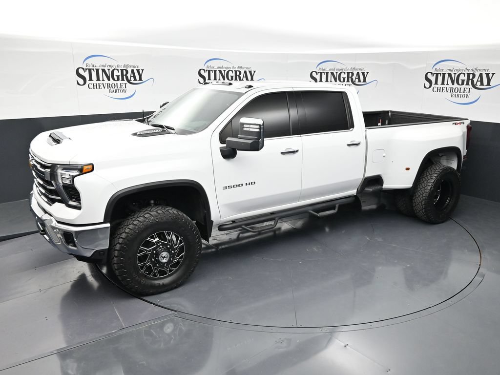 Used 2025 Chevrolet Silverado 3500 LTZ w/ LTZ Plus Package AWD/4WD image 23