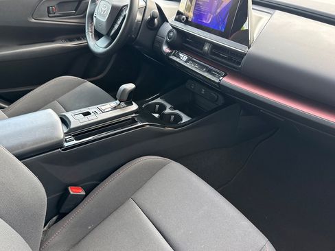 Certified 2024 Toyota Prius Prime FWD image 32