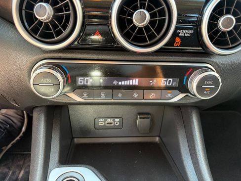 Used 2021 Nissan Sentra SV FWD image 17