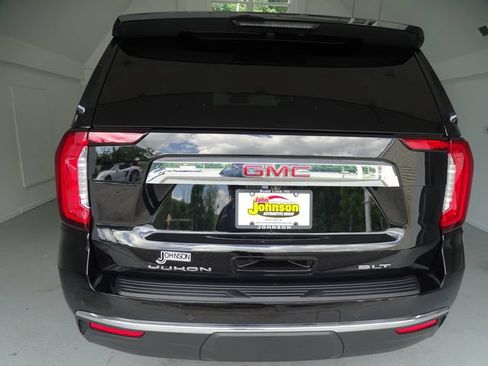 Certified 2023 GMC Yukon SLT w/ SLT Luxury Package AWD/4WD image 21