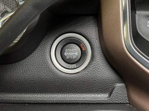 Used 2021 RAM 3500 Laramie AWD/4WD image 40