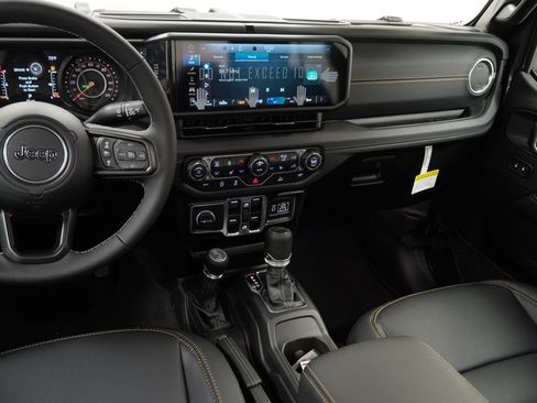New 2026 Jeep Gladiator Sport AWD/4WD image 19