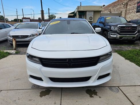 Used 2022 Dodge Charger SXT AWD/4WD image 4