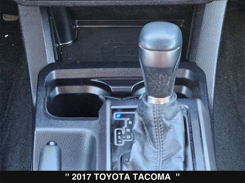 Used 2017 Toyota Tacoma TRD Off-Road image 20