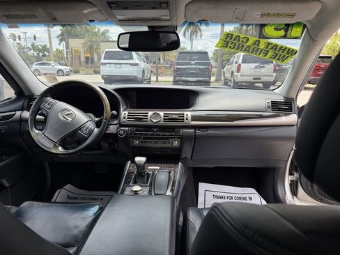 Used 2013 Lexus LS 460 AWD w/ Comfort Pkg image 15