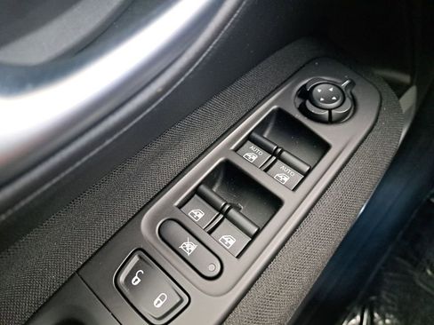 Used 2020 Jeep Renegade Sport w/ Sport Appearance Group AWD/4WD image 26