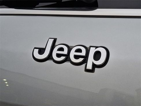 Used 2021 Jeep Grand Cherokee L Overland image 31