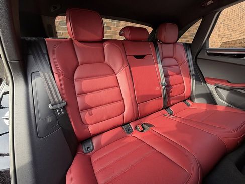 New 2026 Porsche Macan S image 22