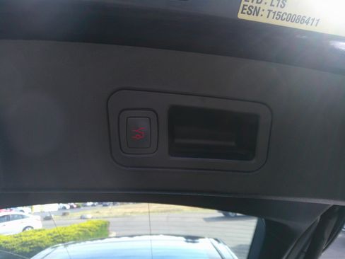 Used 2015 Tesla Model S P85D image 12