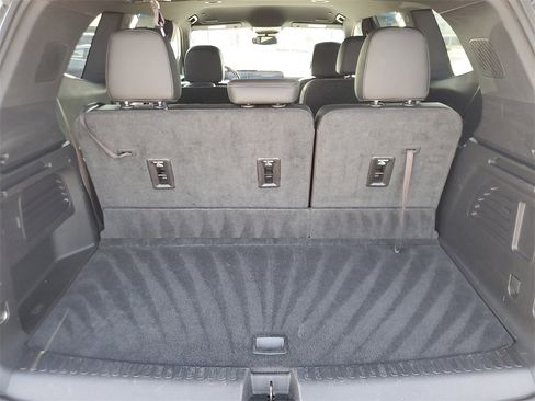 Used 2025 Buick Enclave Preferred image 7