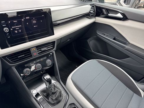 New 2026 Volkswagen Taos S image 20