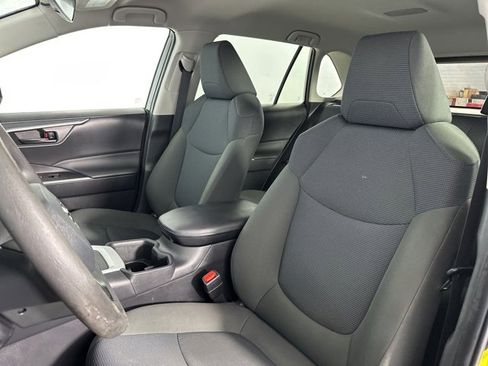 Used 2023 Toyota RAV4 LE image 13