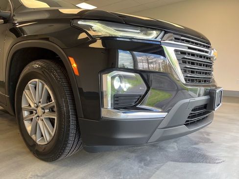 Used 2022 Chevrolet Traverse LT image 6