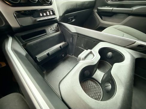 Used 2022 RAM 1500 Big Horn image 34