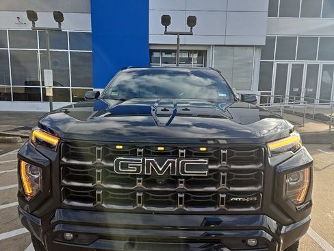 Used 2023 GMC Canyon AT4X image 10