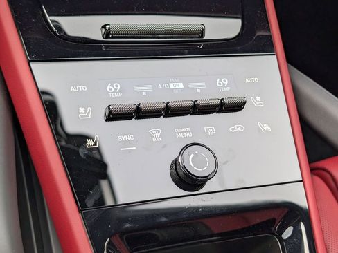 New 2026 Porsche Cayenne Coupe AWD/4WD image 19