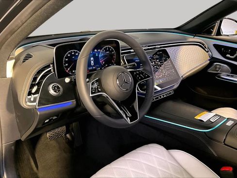 New 2026 Mercedes-Benz E 450 4MATIC Sedan image 9