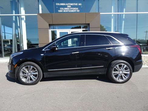 Used 2024 Cadillac XT5 Premium Luxury w/ LPO, Floor Liner Package AWD/4WD image 2