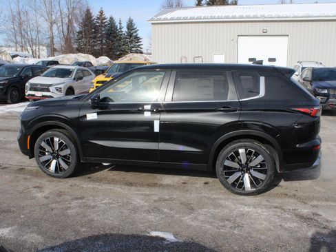 New 2026 Mitsubishi Outlander SE AWD/4WD image 5