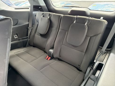 Used 2023 Ford Explorer XLT AWD/4WD image 24