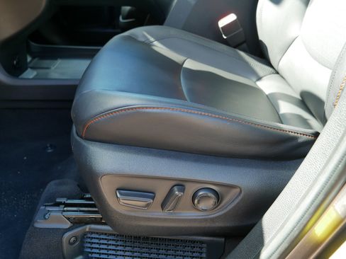 Used 2022 Toyota Sienna XSE w/ XSE Plus Package FWD image 19