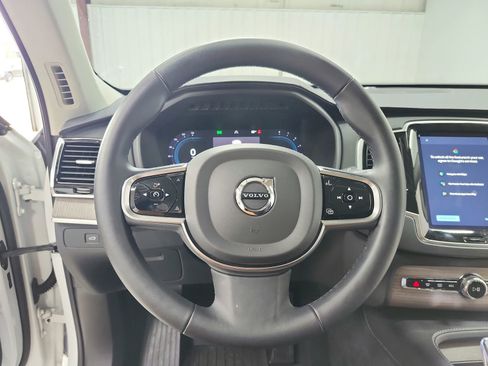 Used 2024 Volvo XC90 B6 Ultimate w/ Protection Package Premier AWD/4WD image 24