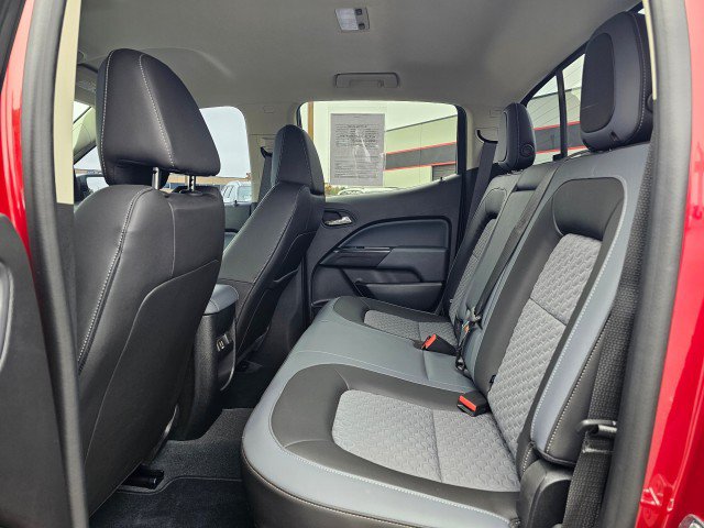 Used 2021 Chevrolet Colorado Z71 w/ Safety Package AWD/4WD image 19