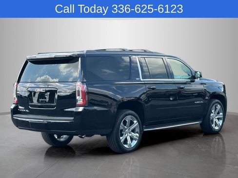 Used 2018 GMC Yukon XL SLT w/ Open Road Package AWD/4WD image 4