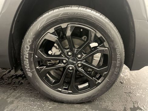 Used 2020 GMC Terrain SLE w/ Driver Convenience Package image 26