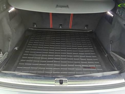 Used 2025 Audi SQ5 Prestige AWD/4WD image 15