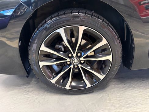 Used 2017 Toyota Corolla SE FWD image 21