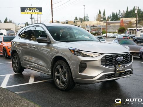 Used 2024 Ford Escape ST-Line image 3