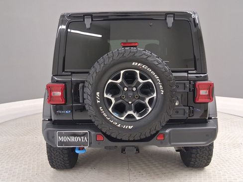Used 2023 Jeep Wrangler Unlimited Rubicon 4xe w/ Safety Group AWD/4WD image 8