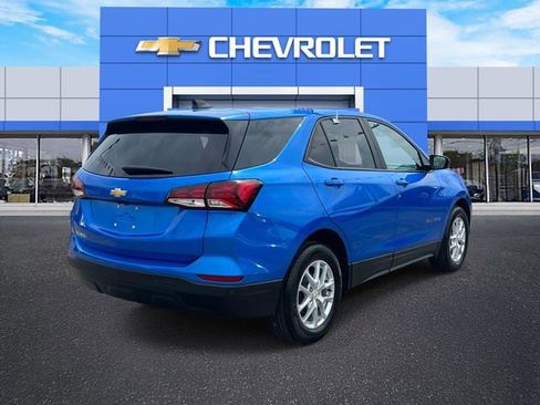 Certified 2024 Chevrolet Equinox LS w/ LS Convenience Package FWD image 6