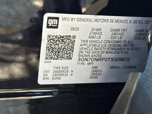 Used 2026 Chevrolet Equinox EV LT FWD image 35