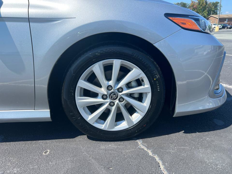 Used 2022 Toyota Camry LE FWD image 29