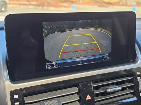 Used 2022 Lexus GX 460 Premium w/ Premium Package image 22