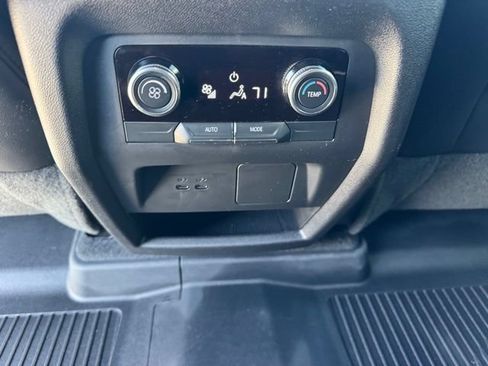Used 2025 Buick Enclave Sport Touring AWD/4WD image 27