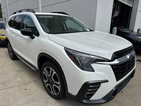 Used 2025 Subaru Ascent Limited AWD/4WD image 1