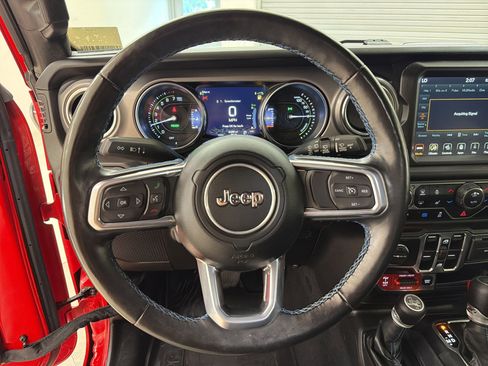 Used 2023 Jeep Wrangler Unlimited Rubicon 4xe w/ Cold Weather Group AWD/4WD image 21