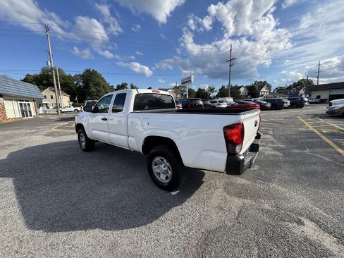 Used 2019 Toyota Tacoma SR image 22