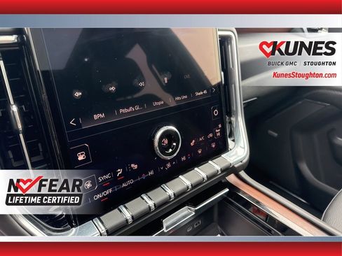 Used 2025 GMC Yukon Denali image 28